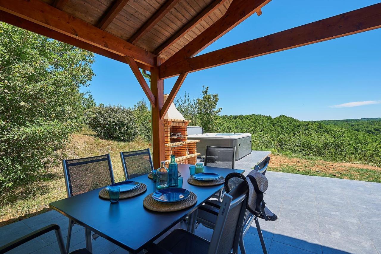 Francecomfort - Village Des Cigales Mauroux  ภายนอก รูปภาพ